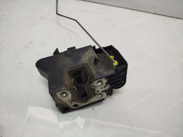 Renault Taliant Sol Arka Kapı Kilidi 825033052R SP (FC122)