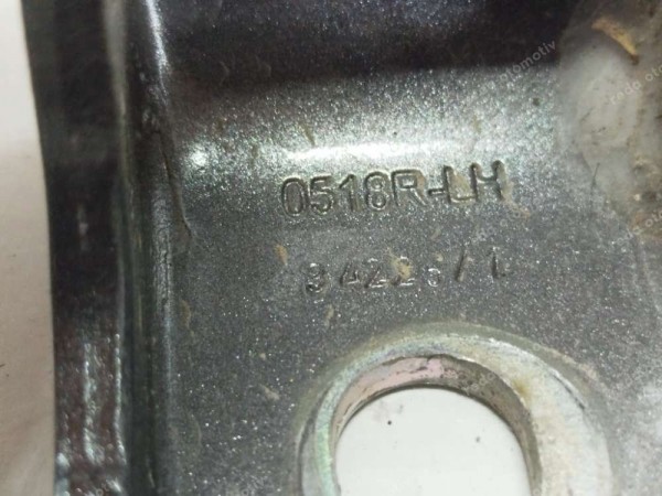 Renault Clio 5 Sol Arka Kapı Alt Menteşesi 804007836R SP (BF120)