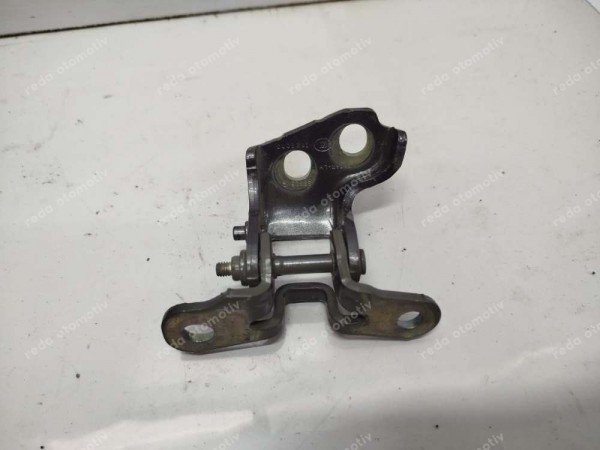 Renault Clio 5 Sol Arka Kapı Üst Menteşesi 804007083R SP (BF120)