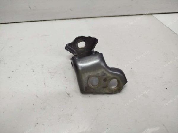 Renault Clio 5 Sol Ön Kapı Alt Menteşesi 804006726R SP (BF120)