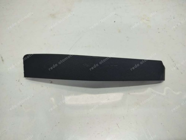 Renault Megane E-Tech Torpido Kapağı Yan Bakaliti Braketi 685223395R SP (EA111)