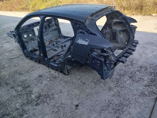 Renault Megane E-Tech Ön Şase Arka Çamurluk Kupa Komple SP