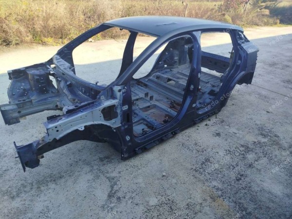 Renault Megane E-Tech Ön Şase Arka Çamurluk Kupa Komple SP