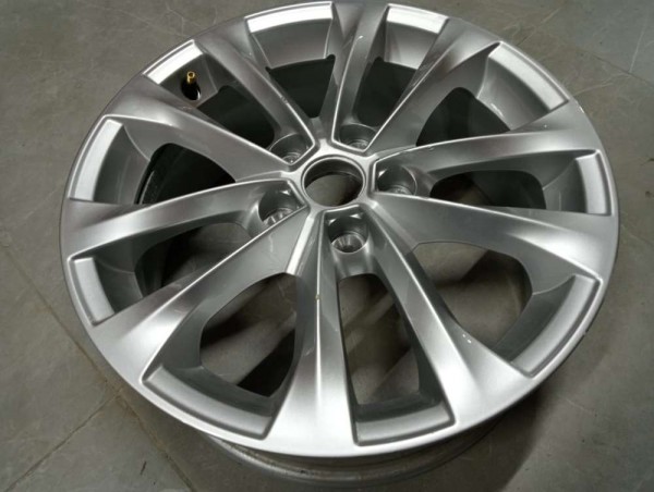 Renault Megane 4 17 İnç Alüminyum Jant CMS874 (7.0Jx17CH5-43) 5x114.3 403005049R Orjinal CP