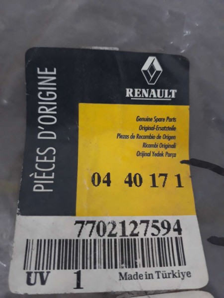 Renault 19 Arka Sırt Kılıfı 1/3 4PJ R19 Orj. YP 7702127594 (A1-A140)