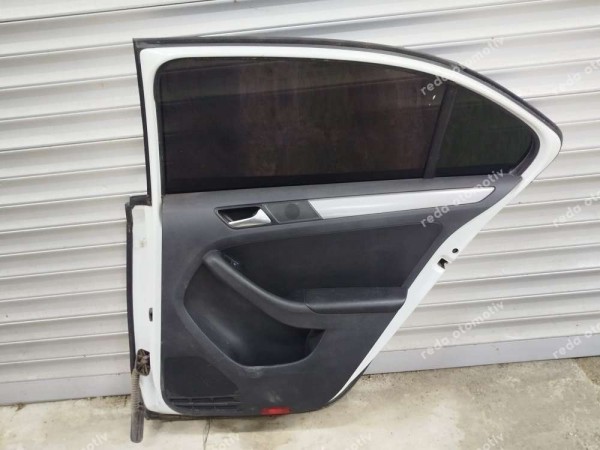 Volkswagen Jetta Sağ Arka Kapı Dolu 5C6833056E SP