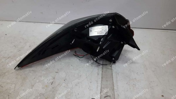 Toyota Corolla Dış Sağ Stop Lambası 81550-02A80 HP YS YP (FE120)