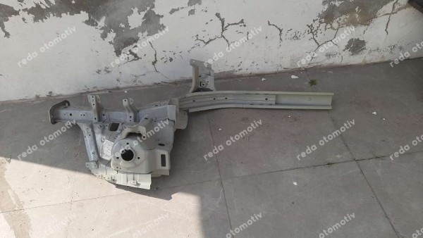 Hyundai İ20 Sol Ön Şase Kolu / Amortisör Kulesi 64500-Q0000 YP (FA109)