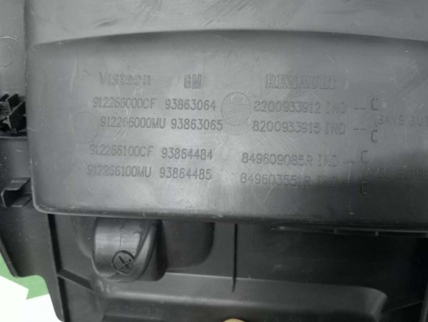 Renault Trafic 2 Opel Vivaro Torpido Kapak AUX Yuvası Bakalit 8200933912 849609085R CP [C-A-120]