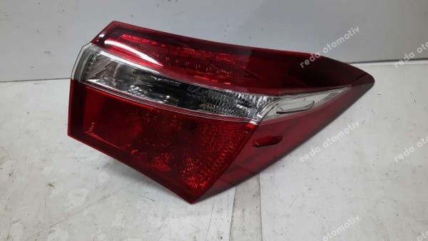 Toyota Corolla Dış Sağ Stop Lambası 81551-02790 YS YP (FE120)