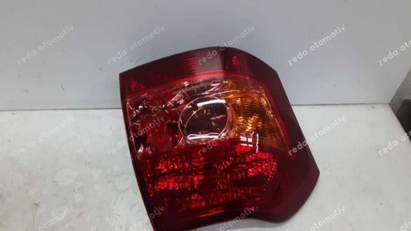 Toyota Corolla Sağ Stop Lambası (İç Cam Çıkmış) 2005-2006 81551-02300 HP YS YP 8FD120)