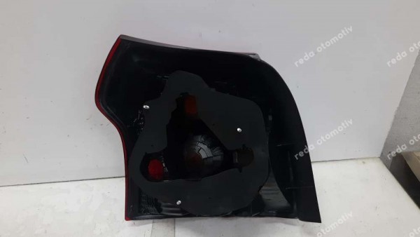 Toyota Corolla Sağ Stop Lambası (İç Cam Çıkmış) 2005-2006 81551-02300 HP YS YP 8FD120)