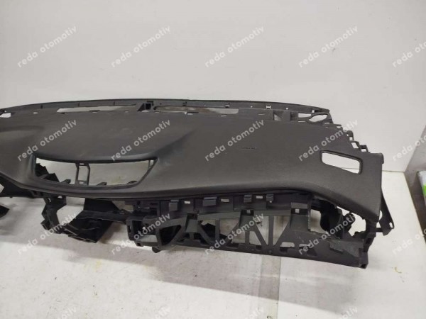 Toyota Corolla 14-18 Torpido Ön Göğüs 55302-02750 YS YP HP (GA140)