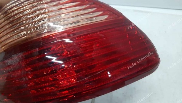 Toyota Avensis 00/02 Sağ Stop Lambası  HP YS YP (FE120)