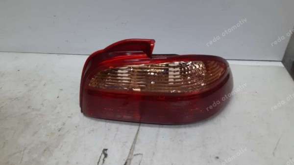 Toyota Avensis 00/02 Sağ Stop Lambası  HP YS YP (FE120)