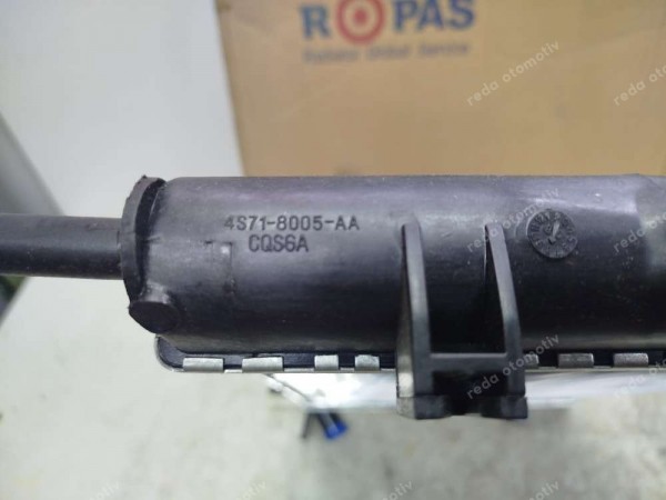 Ford Mondeo 1.8. 2.0 00 Su Radyatoru 1S7H-8005-AA-AD YS YP (DC130))