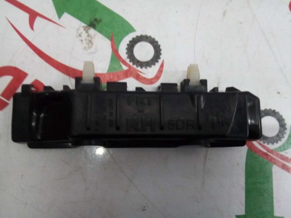 Hyundai İ20 Tampon Braketi Sağ 86515-C8000 CP