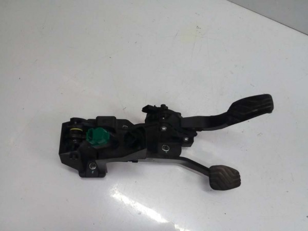 Renault Clio5 Pedal Tk. Fren / Gaz / Fren Müşürü 252203383R / 108108467R CP (A-F-110)