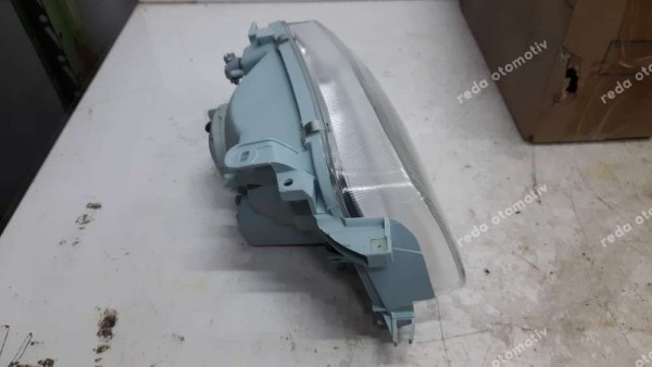 Toyota Corona Sol Ön Far Lambası 81150-2B600 YS YP 8FD120)