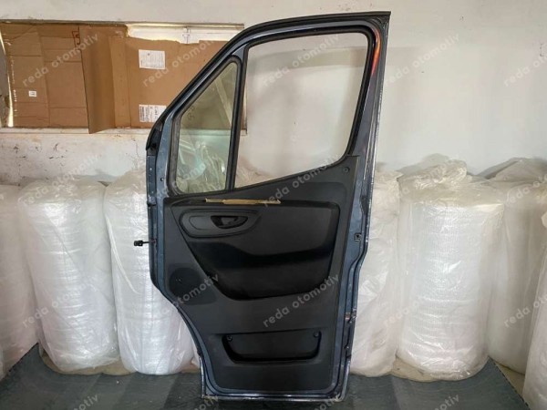 Mercedes Sprinter Sağ Ön Kapı