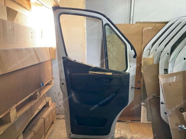 Mercedes Sprinter Sol Ön Kapı