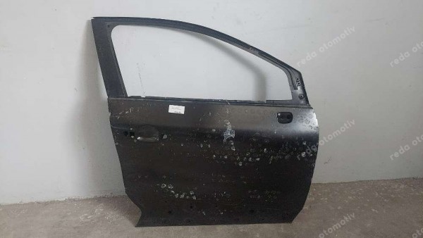 Renault Captur Sağ Ön Kapı