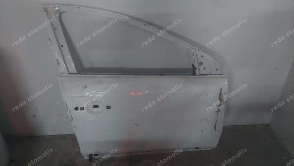 Renault Fluence Sağ Ön Kapı