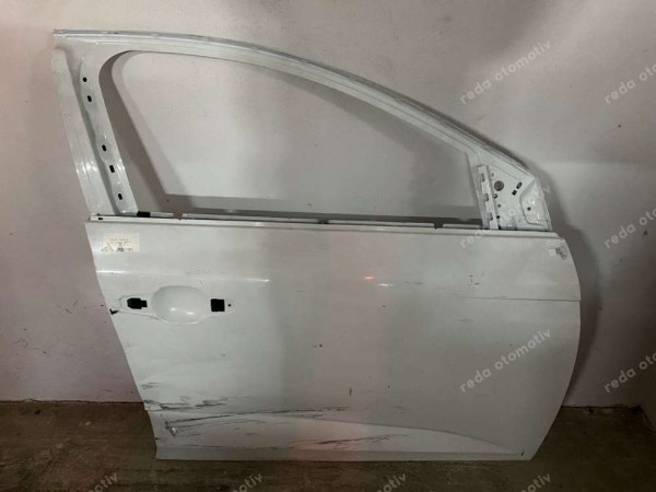 Renault Megane 4 Sağ Ön Kapı