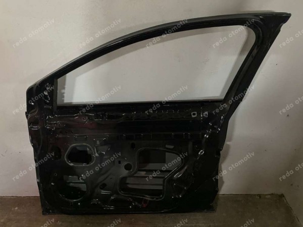 Renault Megane 4 Sağ Ön Kapı