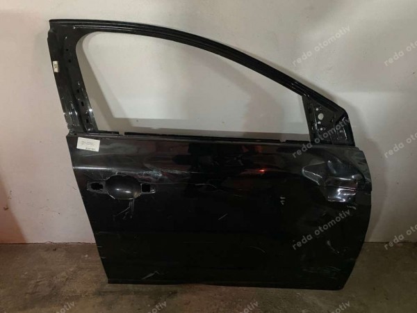 Renault Megane 4 Sağ Ön Kapı