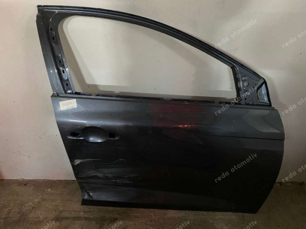 Renault Megane 4 Sağ Ön Kapı