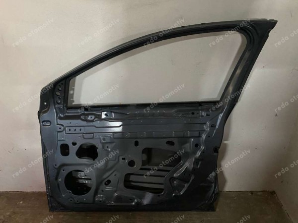 Renault Megane 4 Sağ Ön Kapı