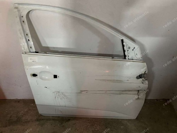 Renault Megane 4 Sağ Ön Kapı