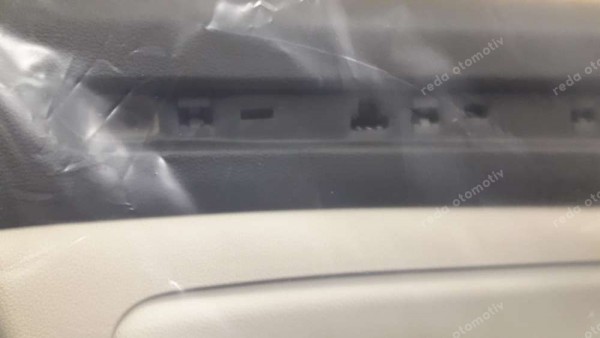 Renault Megane4 Sedan Sol Ön Kapı Döşemesi 809013088R (DA-130)