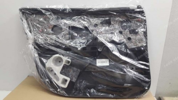 Renault Fluence Sağ Ön Kapı Döşemesi 809008953R YP (ED-130/EV)