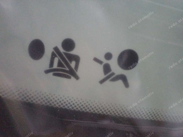 Renault Megane 2 Cabrio Ön Cam Orjinal Sıfır 7701477205 YP (HH-109)