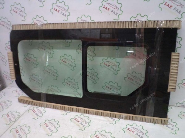 Renault Trafic 3 Vivaro Sol Yan Panel Açılır Cam Orj 823015676R YP (LC-150)