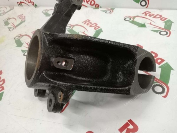 Ford Focus C-Max Sağ Ön Aks Taşıyıcı 3M51-3K170-AC YP (BH-120)