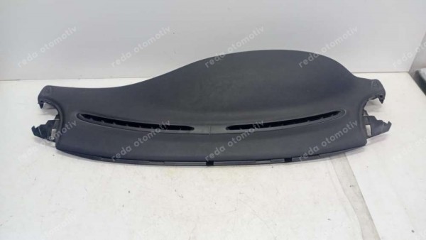 Renault Megane 1 Torpido Göğüs Üst Parçası Orj Sökme 8200068649 YP (AA-130)