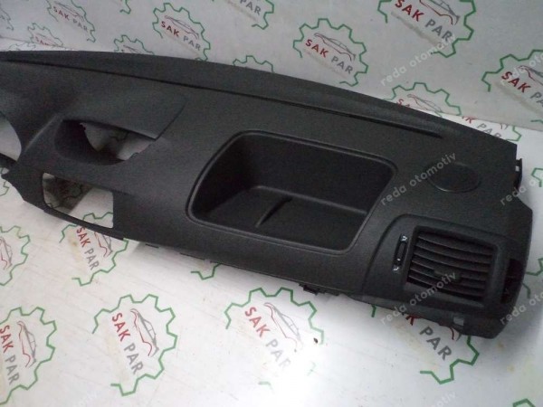 Renault Symbol Thalia Torpido Göğüs Üst Parça Orj Sıfır 8200697693 YP (AA-130)