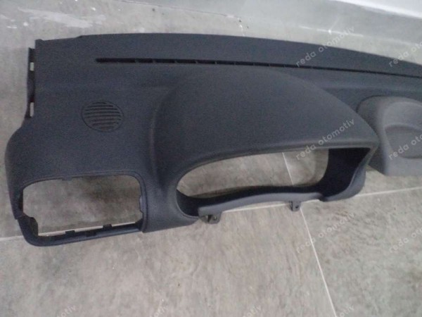 Renault Clio 2 Torpido Göğüs Üst Parçası Orj Sıfır 7701471025 YP (AA-130)