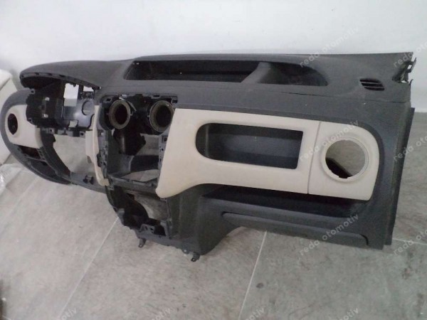 Dacia Dokker Torpido Göğüs Orjinal Çıkma 681007344R 681006313R HP YP (AA-130)