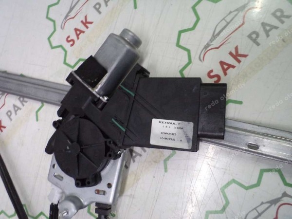 Renault Espace 4 Sol Ön Cam Kriko Ve Motoru Orj 8200424423 YP (DF-126/130)