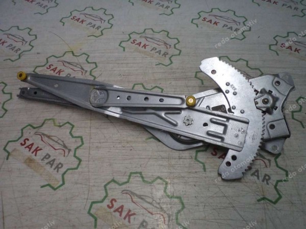 Renault Kangoo Sağ Ön Cam Krikosu Orjinal Sıfır 8200157006 YP (DF-123)