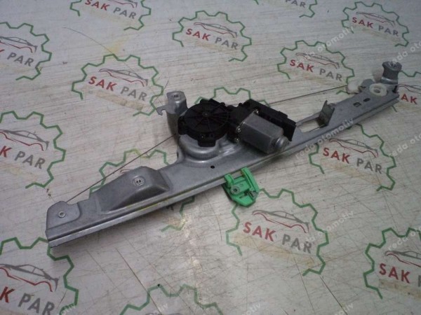 Renault Scenic 2 Sol Ön Cam Krikosu Motorlu Orjinal Sıfır 8200646839 YP (DF-126)