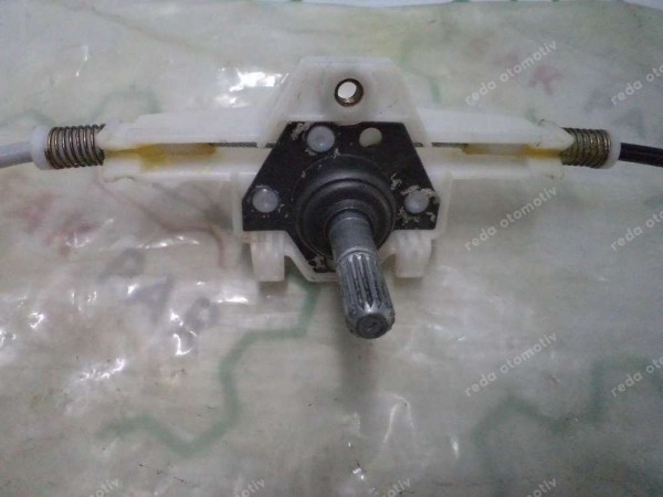 Renault Megane 1 Sol Arka Cam Krikosu 7700834341 YP (DF-124)