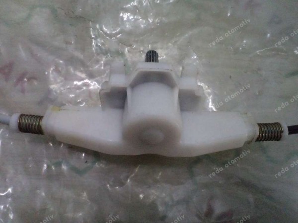 Renault Megane 1 Sol Arka Cam Krikosu 7700834341 YP (DF-124)