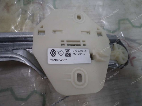 Renault Clio 2 Sol Arka Cam Krikosu Man. 7700434697 7700434303 YP (DF-124)