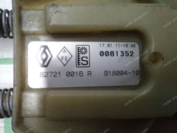 Renault Megane 3 Fluence Sol Arka Cam Krikosu Orj 827210016R CP (EF-110)