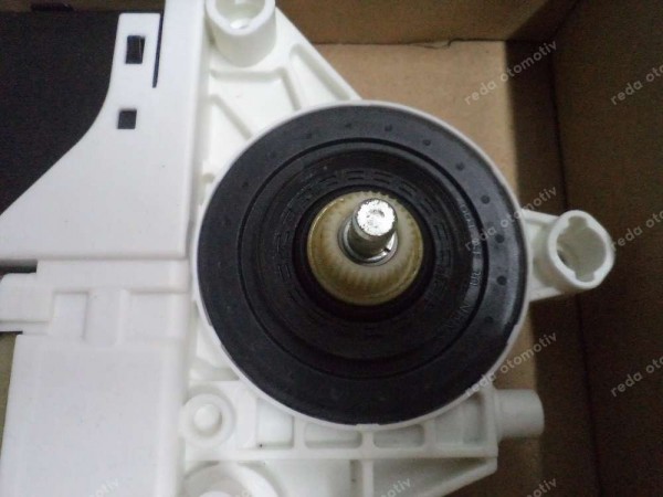 Renault Laguna 3 Sağ Ön Cam Kriko Kaldırma Motoru Orj 807300781R / 5556210302 YP (DF-130)